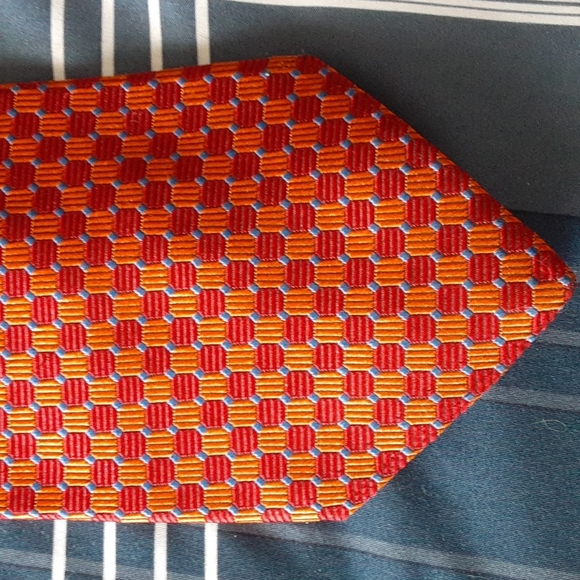 SOLD!!!  Two 100% silk men's neck tie from Geoffrey Beene - Picture 11 of 15